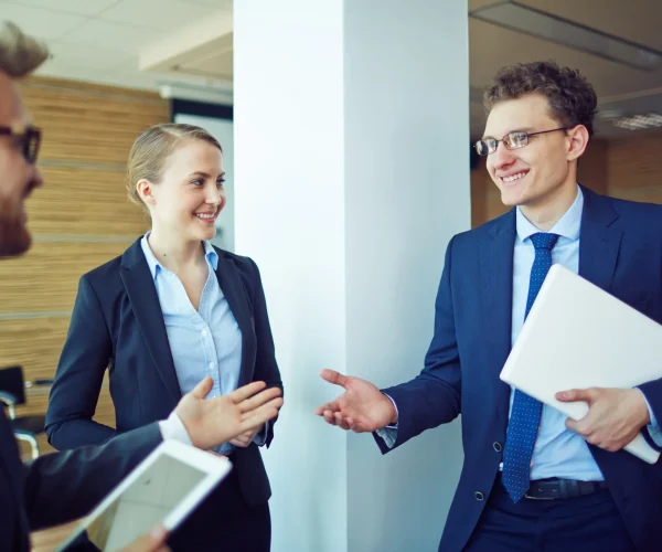 contact us page laptopamazon